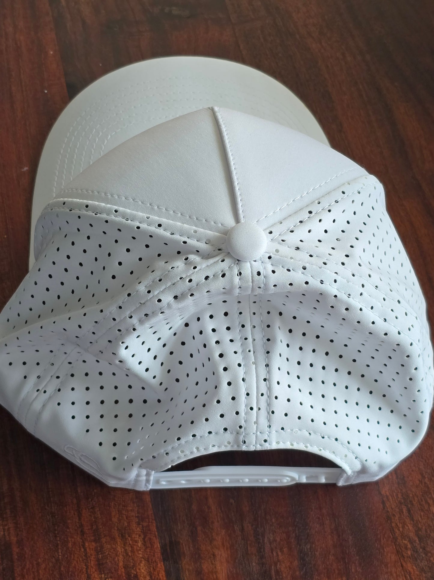 Heartland Hunters Mesh Snapback Outdoors Hat